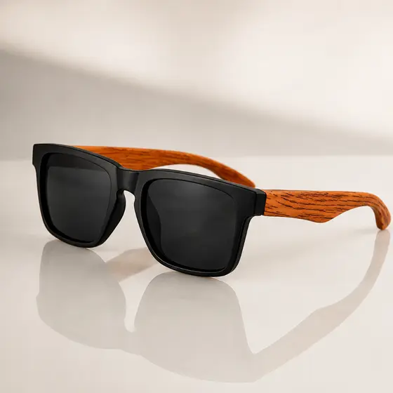 Óculos de Sol Masculino Quadrado Preto com Haste Efeito Madeira, Estilo Premium