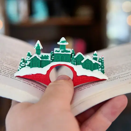 Suporte de Polegar para Leitura Vila Natalina – Acessório Temático de Natal Impresso em 3D