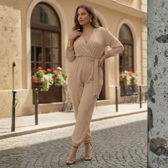 Macacão Plus Size Feminino Chic Manga Longa Decote em V com Cinto