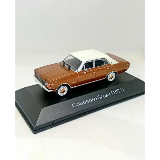 Miniatura Chevrolet Opala Comodoro Sedan 1975 (1:43)