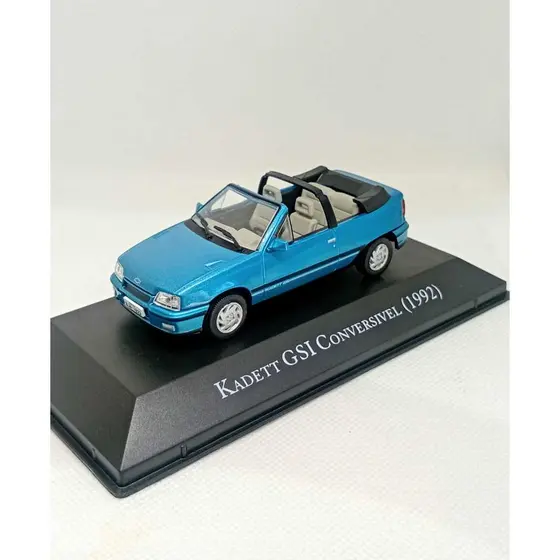 Miniatura Chevrolet Kadett GSI Conversível (1992)  1:43 metal Diecast colecionável