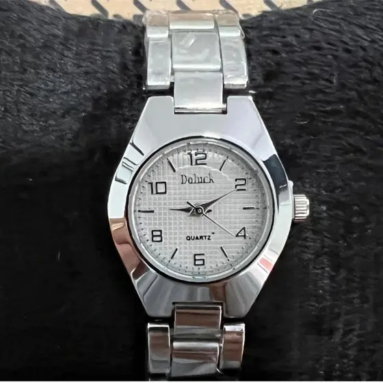 Relógio Feminino de Quartzo DOLUCK Elegante: Aço Inoxidável, Negócios, Presentes Mães, namorada.