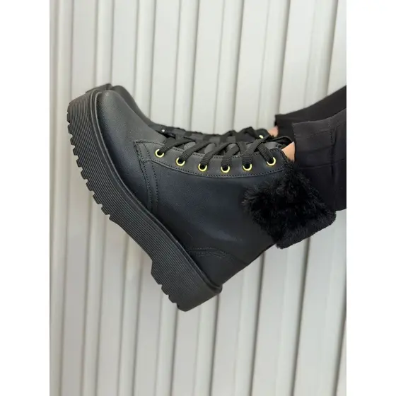 Coturno Feminino Peluciado Inverno | Bota Quentinha Tratorada Antiderrapante
