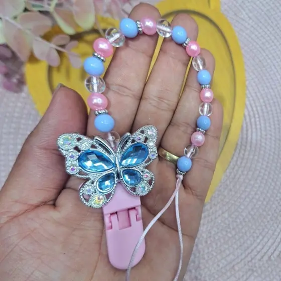 Prendedor de Chupeta Personalizado Coleção Luxo – Borboleta, Urso e Lacinho