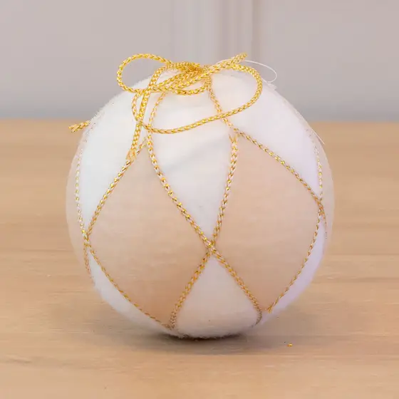 Bola de Natal Decorada Veludo Losangos Champanhe e Branco 10cm (Florarte)