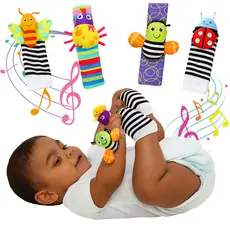 Kit 4 peças Meias e Pulseiras com Chocalho de Pelúcia para Bebês