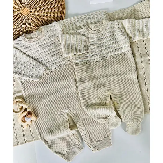 Macacão Roupa Bebê Tricot Listrado Saída Maternidade Infantil Menino Menina 0 Meses a 6 Meses