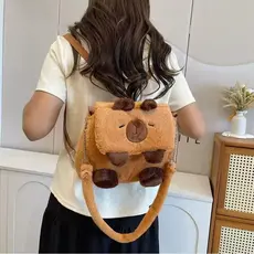 Capivara de mochiila linda bolsa Infantil Feminina em Pelúcia Fofa e Aconchegante
