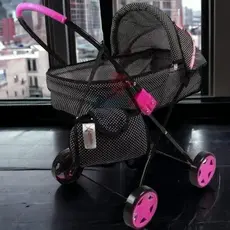 Carrinho de Boneca Bebê Reborn Xikitinha com Bolsa e Mamadeira Suíce