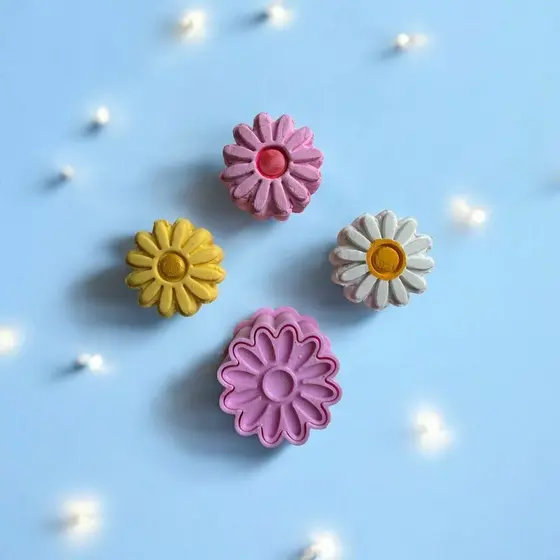 Modelador Ejetor Margarida para Brigadeiro, Doce, Massa e Biscoito
