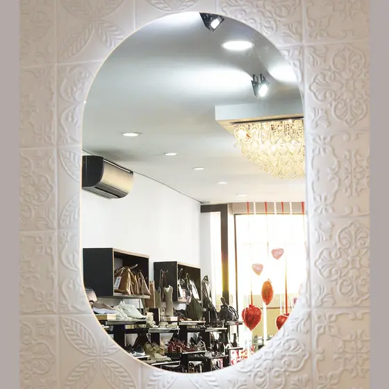 Espelho grande de parede Oval Com Led orgânico Lapidado Luxo Quarto Sala Banheiro Grande 80 X 50 Cm Com Fonte