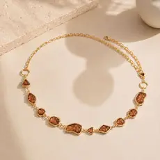 Cinto Feminino Corrente Dourada com Pedrarias Ambar Marmorizadas Caramelo Elegante