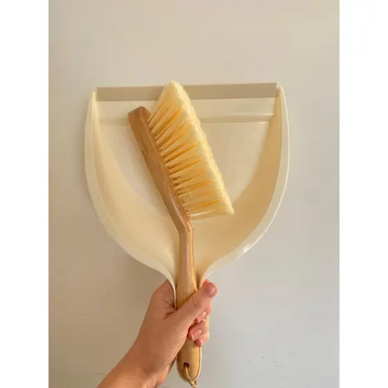 Escova de Bambu com Pá Off-White para  Limpeza