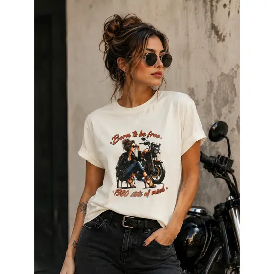 Camiseta Feminina Retrô Anos 80 Vintage Rock estilo Bikker  Motorcycle Born To Be Free