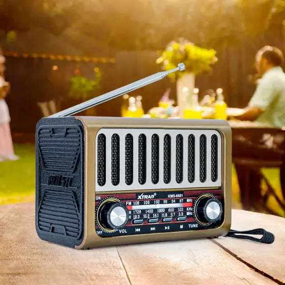 Rádio Retrô Portátil Recarregável Bluetooth Fm/am/sw Usb Tf