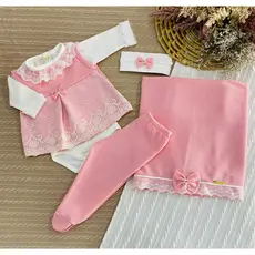 Conjunto RN Saída de Maternidade 4 Peças com Manta, Tule Bordado e Faixa com Laço