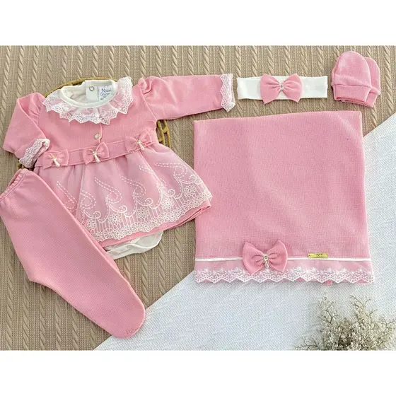 Saída de Maternidade Mundo Colorido – 6 Peças em Malha Tricô: Vestido, Body, Manta, Luvas e Tiara