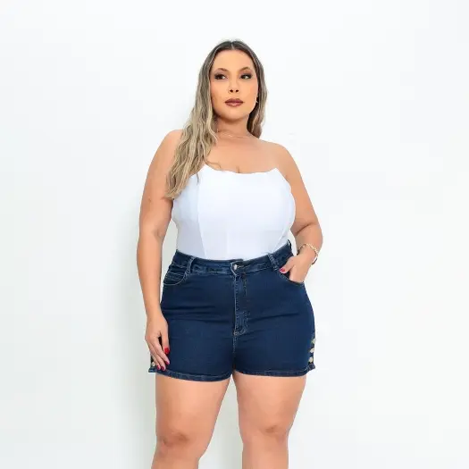 Short Jeans Plus Size Cintura Alta Com Lycra Botões Laterais