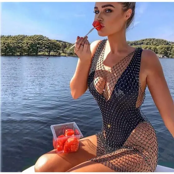 Saida de Praia,Vestido arrastao com,Brilho Feminino, vestido para Festa moda de praia com Strass