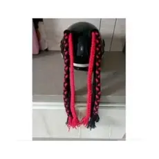 Par de trança 50cm, para capacete trio preta e vermelha,com sistema antiperca com alfinete e nylon