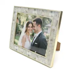 Porta Retrato Foto 15x20 Moldura Cor Champanhe Rosé Em Polímero com Vidro - Efeito Madrepérola