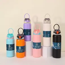 Garrafa Térmica Com Canudo 800ml espacial Quente & Frio Com Isolamento Térmico De Grande Capacidade