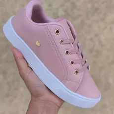 Tênis feminino casual estiloso