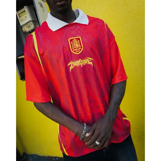 camiseta  polo oversizes streetwear trip side e chronic copa do mundo estampa alto relevo street camiseta premium