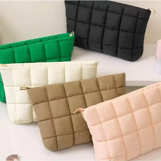 Bolsa De Maquiagem Acolchoada, Clutch De Algodão De Grande Capacidade Com Zíper Cosmética Inchada De Cor Sólida Milly
