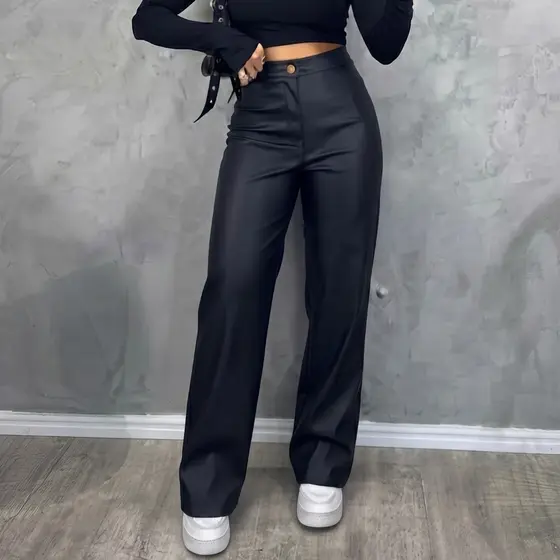Calça Couro Fake Wide Leg Pantalona Feminina PU Sintético Zíper Botão Bolso