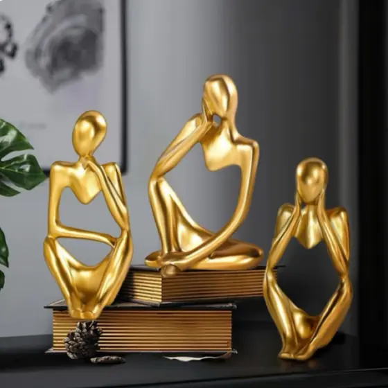 Trio de estatuas Pensador Gesso Dourado - Design Moderno e Minimalista em Gesso