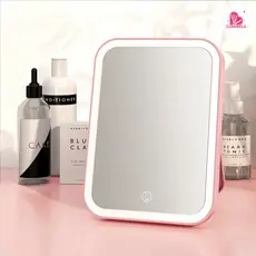 Espelho de Viagem LED 3 Camadas: Iluminação Regulável por Toque + Bateria Recarregável via USB
