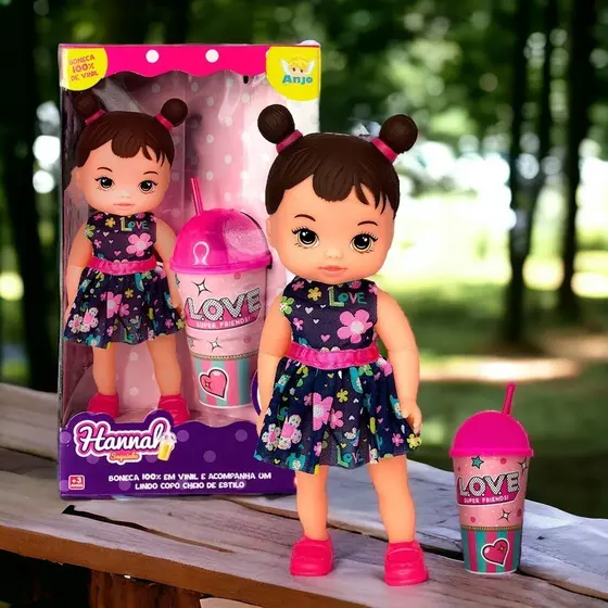 Boneca Hannah Suquinho Copo Grande E Canudo Criança Infantil Vinil Vestido Cheirinho