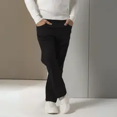 Calça Jeans Masculina Reta Tradicional Não Desbota com Elastano Lycra Bolsos Funcionais Botão
