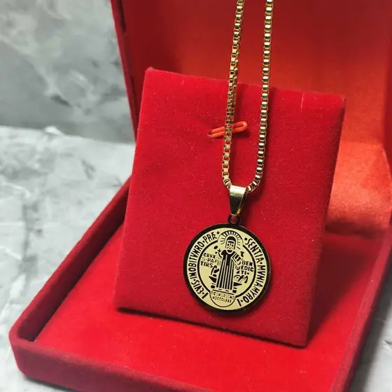 Presente Medalha São Bento Duplaface + Corrente Veneziana Fina Aço Inoxidável Unissex Para Presente Barato Familia Bar