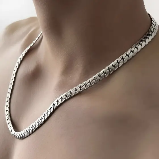 1 peça de Colar Cubano Elegante em Relevo para Homem, Lavável e Resistente à Cor, em Aço Inoxidável Prateado, com Fecho
