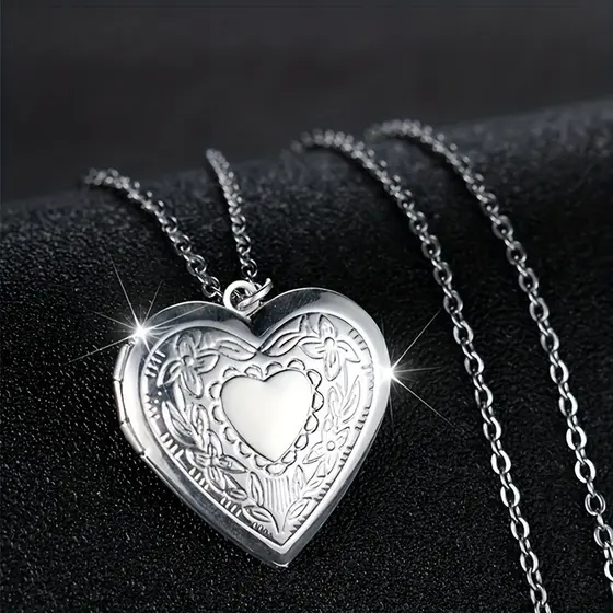 Colar Ericario com Medalhão em Forma de Coração Prateado Feminina com Pingente Charme para Foto