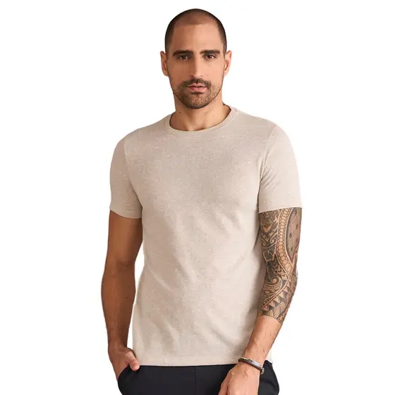 Camiseta Masculina Lisa de Malha Sustentável KO1378