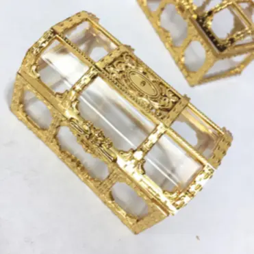 Kit Baú Dourado Decoração Para Festa Acrílico Tesouro Enfeite Mesa Lembrancinha