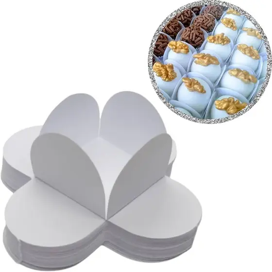 300~600~900 FORMINHAS BRANCAS 4 PÉTALAS PARA BRIGADEIROS DOCES FINOS 3,0x3,0x2,5