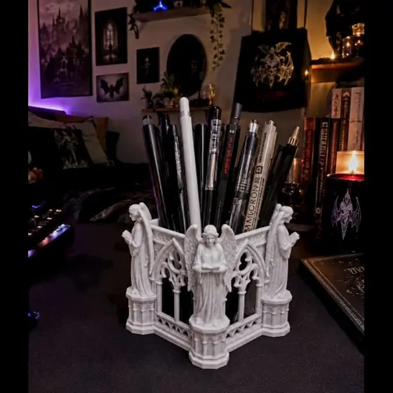 Porta Canetas Gótico com Anjos Decorativos