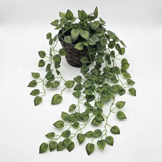 Planta Artificial Pendente Decorativa Com Vaso Vime Montado