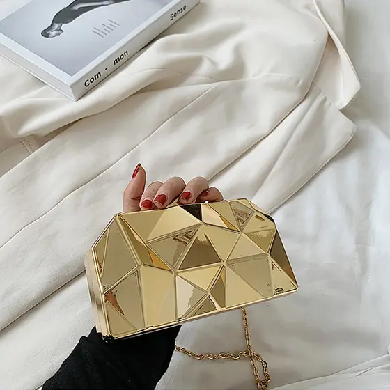 Bolsa Clutch Feminina com Brilho Texturizado e Alça Transversal para Festa e Jantar Y1020