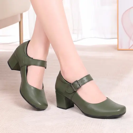 Sapato Feminino Mary Jane com Salto Bloco e Fivela Estilo Retrô e Super Conforto Macerata Ref: 170