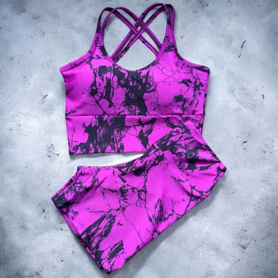 Conjunto Tie Dye Short Top Trançado Bojo Fitness Roupa de Academia Feminino Dança Ciclismo Meia Coxa