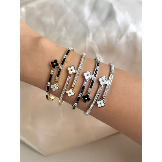 Bracelete Feminino em Aço Inoxidável Dourado e Prata com Pedraria Brilhantes Brilho Tendência Trevo