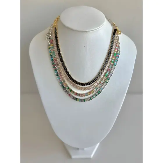 Colar Feminino Bijuteria com Pedras Brilhantes Elegante Luxo Fina com Fecho
