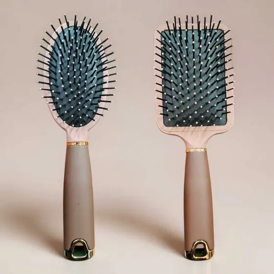 Escova de Cabelo Profissional Cerdas Macias Almofadada Modelo Oval ou Raquete Pente Magico