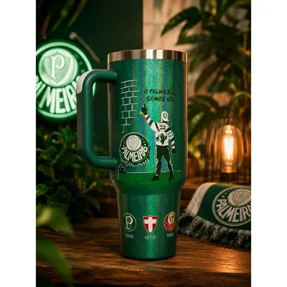 Copo Térmico 1200ml com Tampa e Alça – Modelo Esportivo Estampa Futebol Quente e Frio