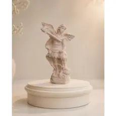 Escultura em Resina São Miguel Decoração Arcanjo Religioso De 15 cm